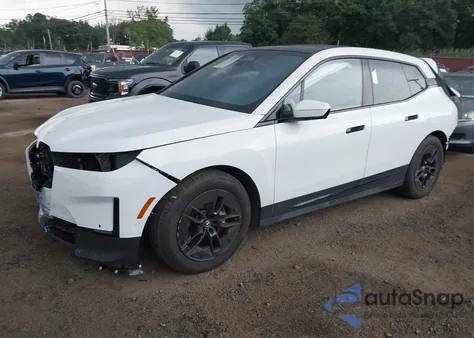 2023 BMW Ix xDrive50 из США, поврежденный, VIN WB523CF06PCM08094